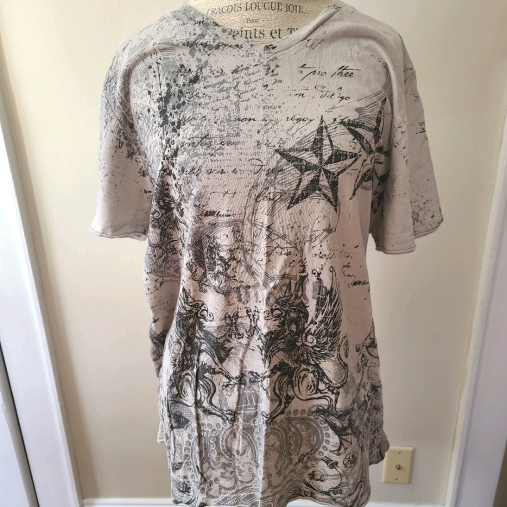 HELIX v-neck t-shirt
